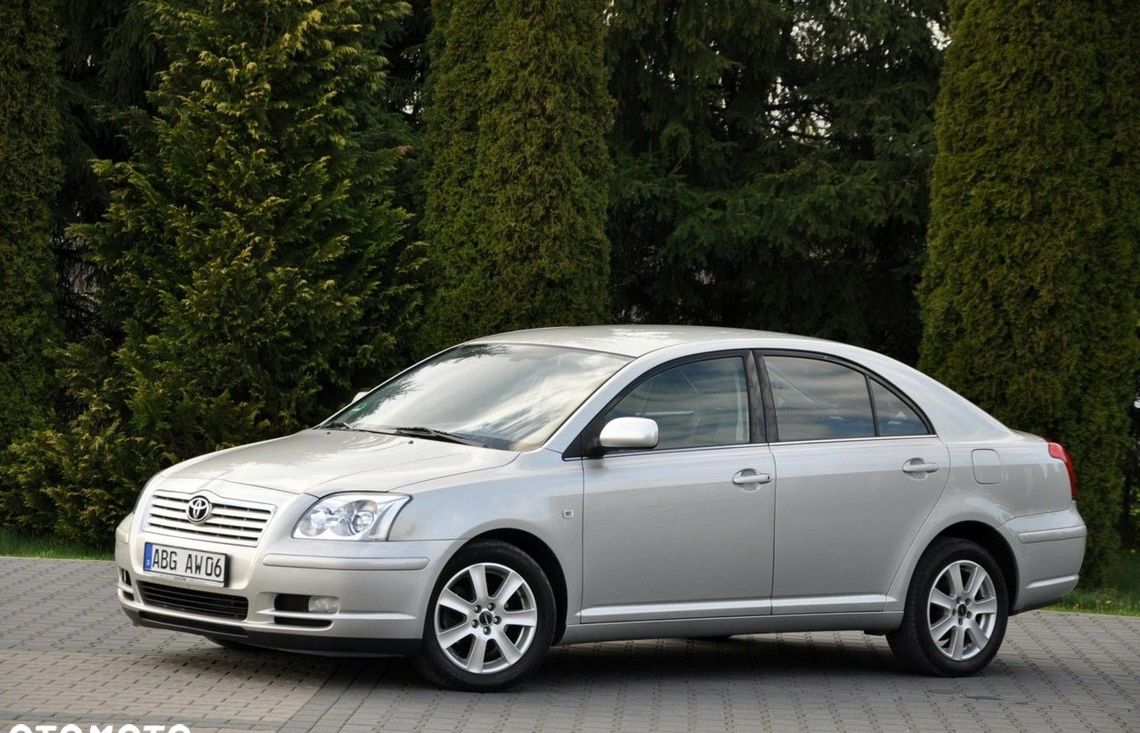 Toyota Avensis cena 17900 przebieg: 211258, rok produkcji 2005 z Dzierzgoń małe 742